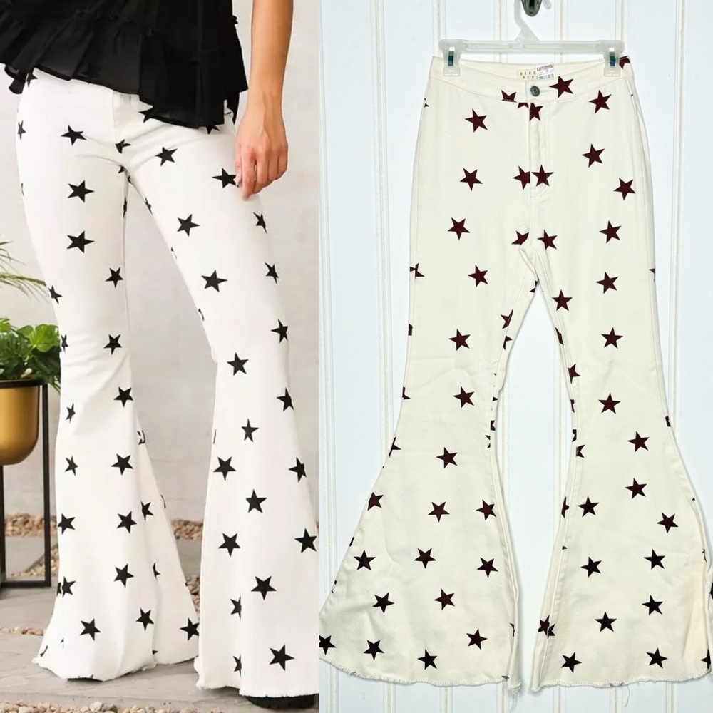 Cavender’s Cream & Red Star Print Flared Pants Sz Small NEW 77